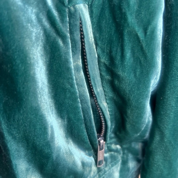 Torrid Teal Velvet Women's Moto Jacket NWT - Picture 3 of 10